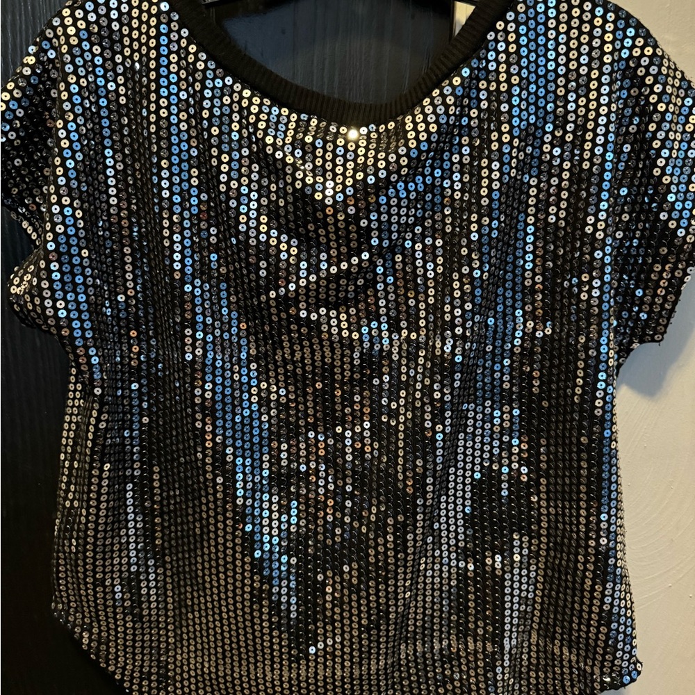 Fun shirt, great fit